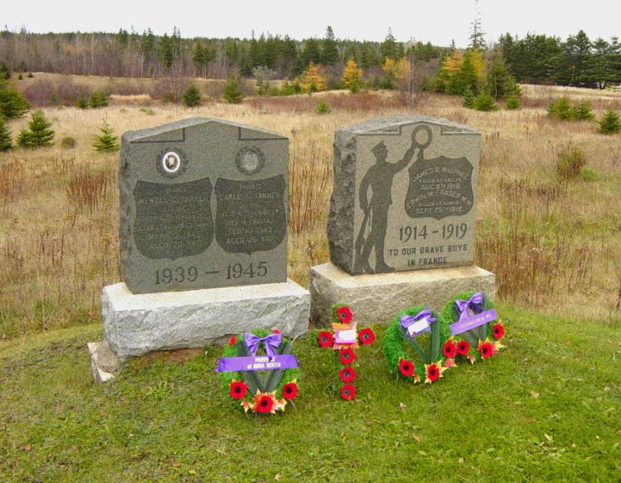 Nine Mile River, Nova Scotia: war memorial monument