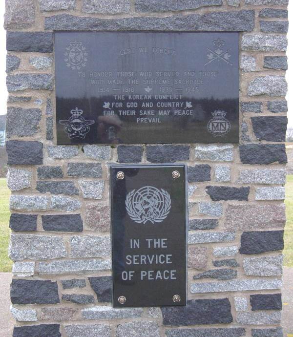 Advocate Harbour, Nova Scotia: war memorial monument -2