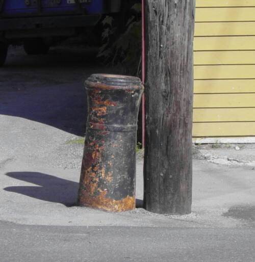 Nova Scotia, Bear River: cast iron cannon