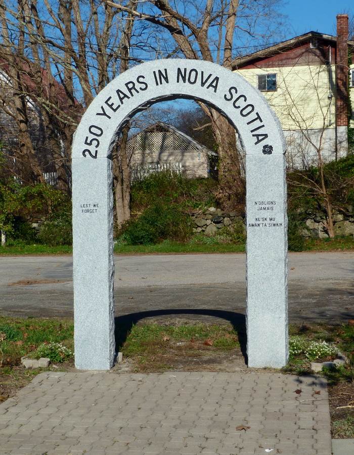 Nova Scotia, Bear River: War memorial monument (relocated)