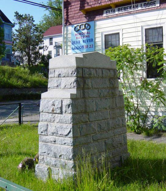 Nova Scotia, Bear River: War memorial monument