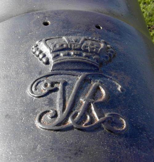 Lunenburg: Blockhouse Hill cast iron cannon