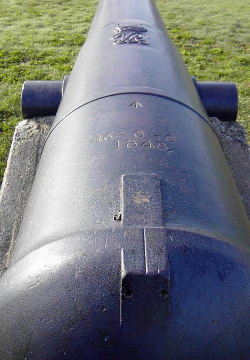 Lunenburg: Blockhouse Hill cast iron cannon