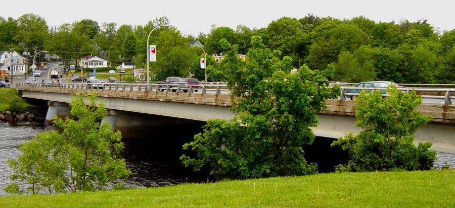 Bridgewater: Veterans' Memorial Bridge