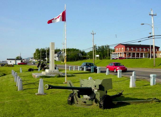 Cheticamp: war memorial, looking northward -6