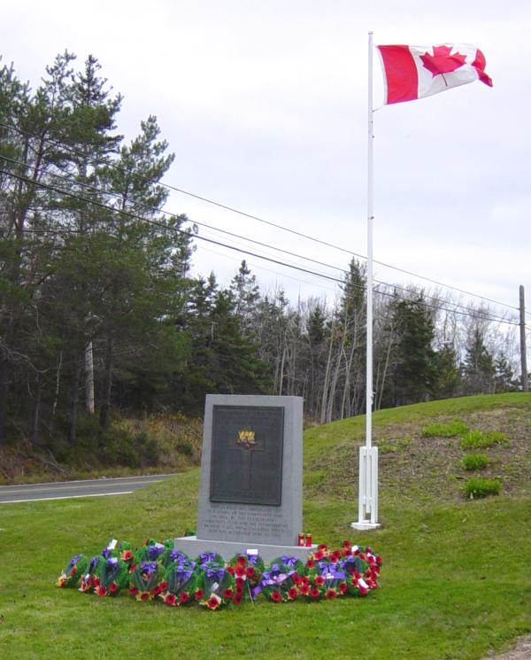 War memorial monument, Clementsport -5