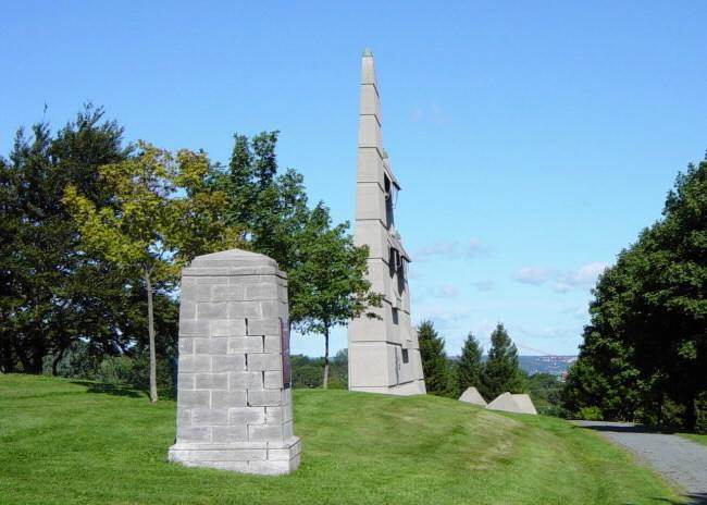 Captain James Cook monument, Halifax -4