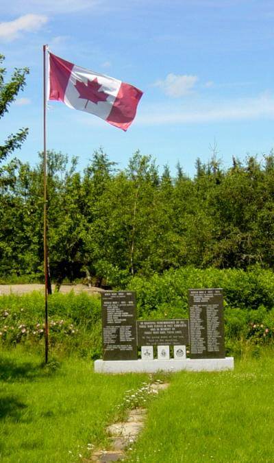 Cross Roads Country Harbour: war memorial