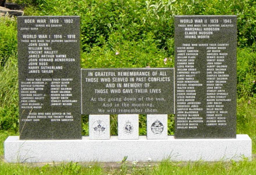 Cross Roads Country Harbour: war memorial