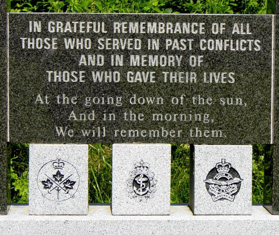 Cross Roads Country Harbour: war memorial