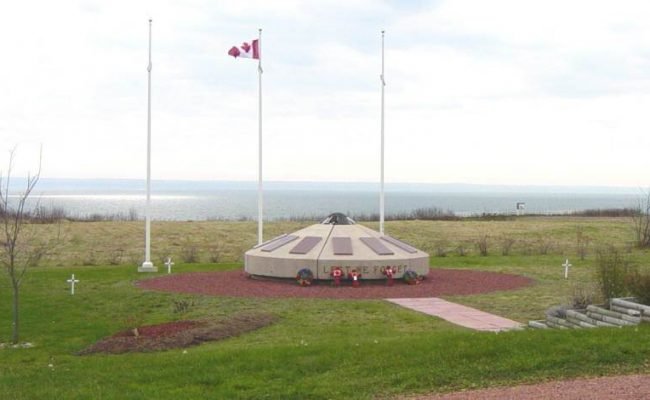 Port Greville war memorial: after Rememberance Day 2005 -15