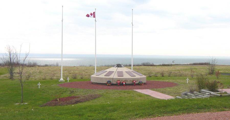 Port Greville war memorial: after Rememberance Day 2005 -15