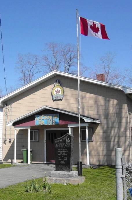 Hantsport: war memorial monument