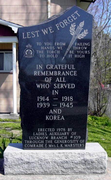 Hantsport: war memorial monument -2