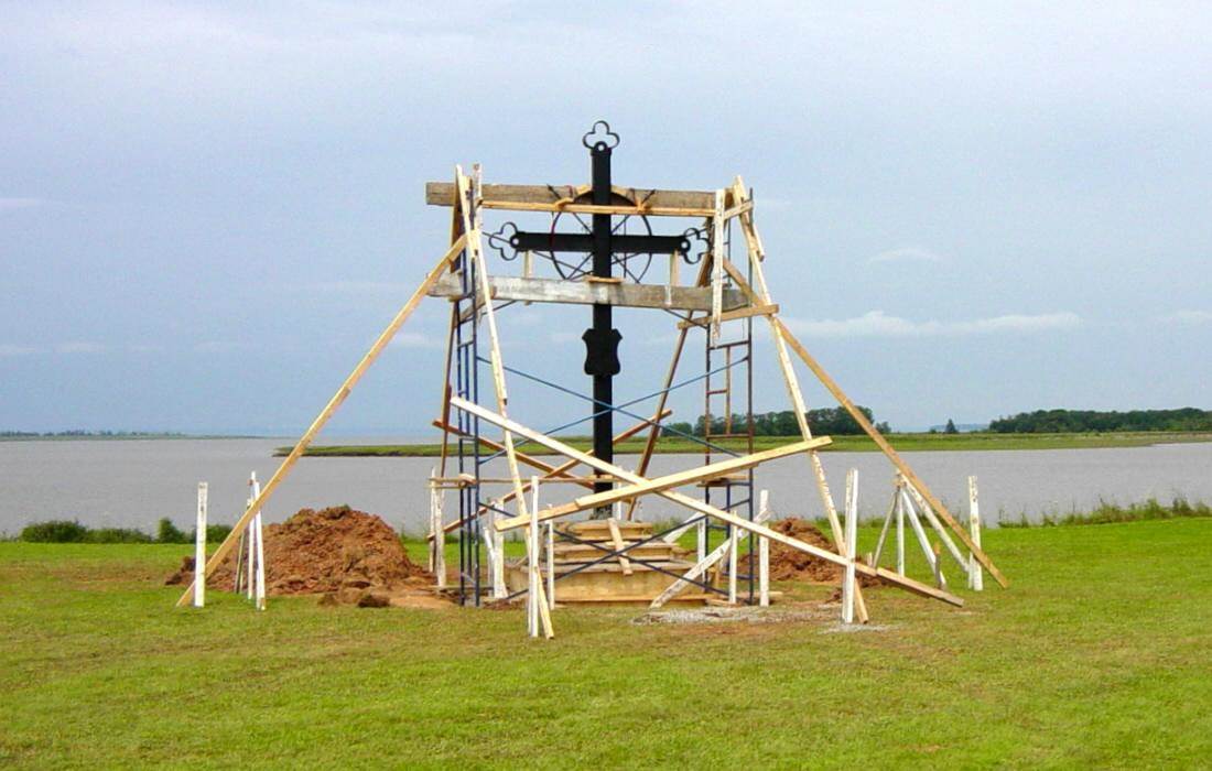 Horton Landing: The Iron Cross being installed at its new location