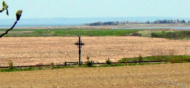 Horton Landing: Iron Cross monument