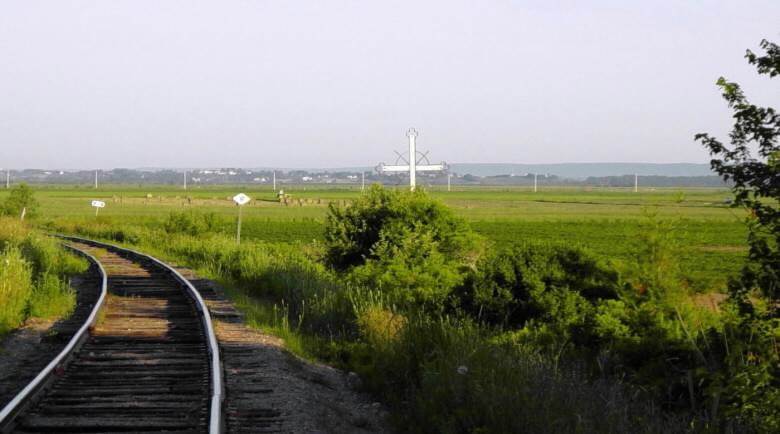 Horton Landing: Iron Cross monument