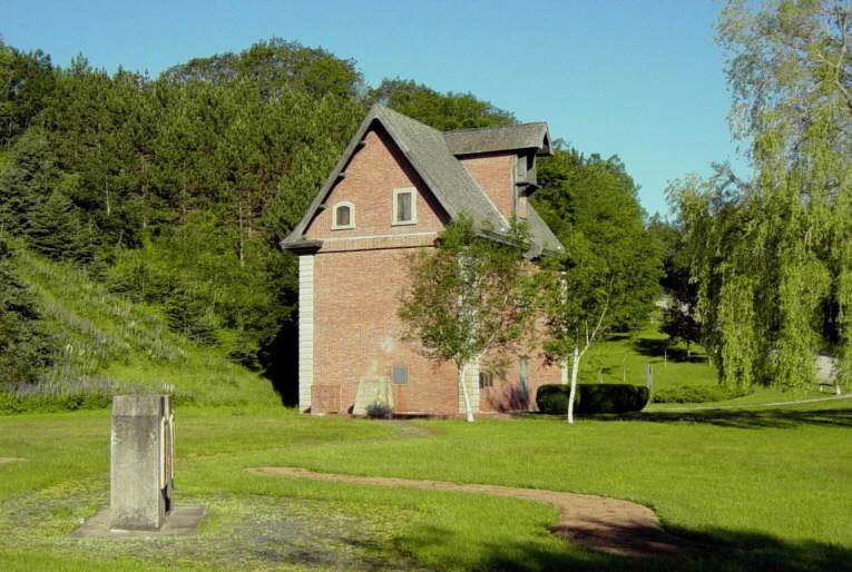 Memorial: Poutrincourt's water-powered mill, 1607