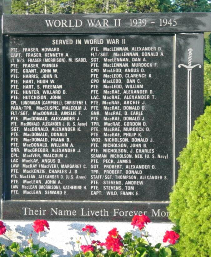 Middle River: war memorial monument