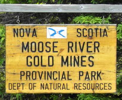 Moose River Gold Mines Provincial Park: entry sign