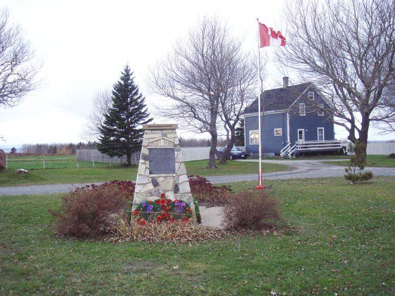 New Victoria, Nova Scotia: war memorial monument