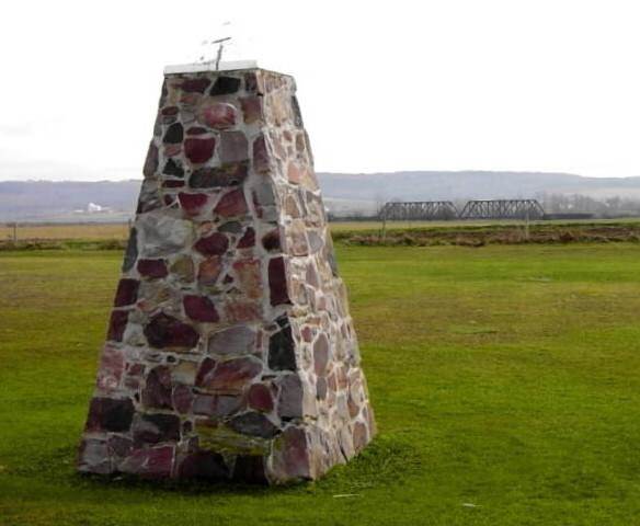 Planters monument, Horton Landing: looking southeast