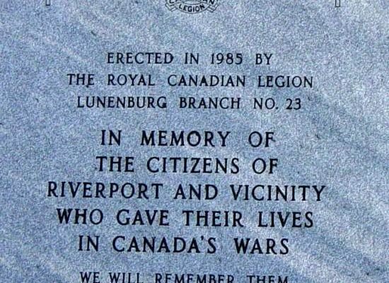 Riverport: war memorial monument -4