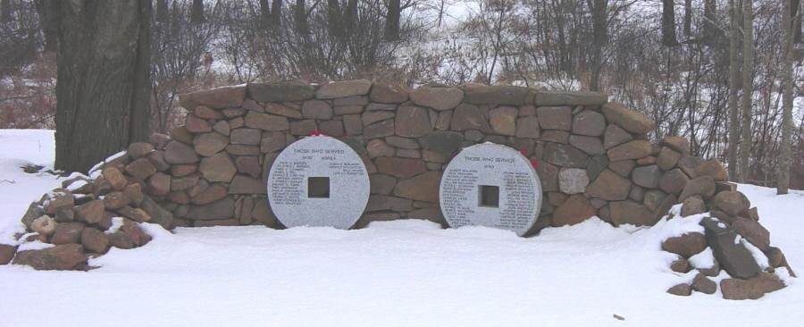 Sheffield Mills, Nova Scotia: war memorial monument