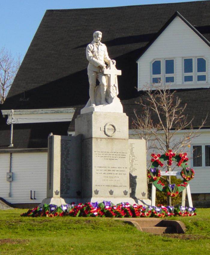 Springhill war memorial monument, after Rememberance Day 2005
