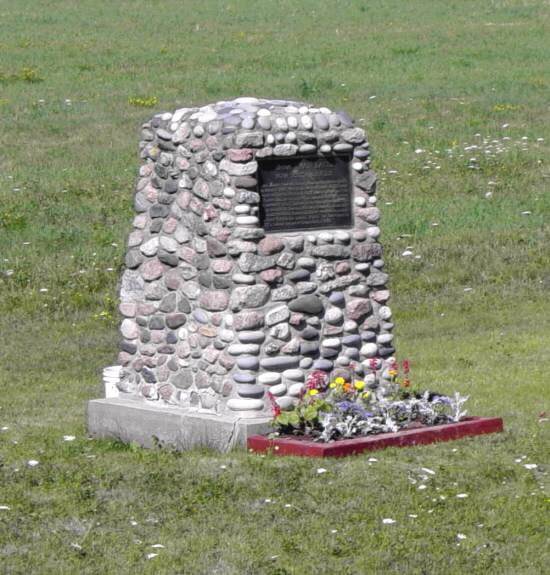 Central New Annan: Anna Swan monument