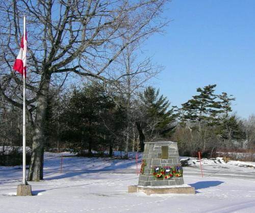 War memorial, Mount Uniacke: general view, Dec. 2002