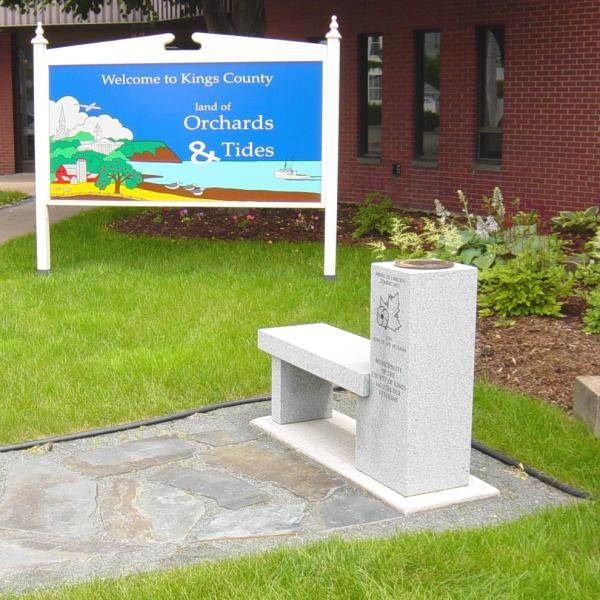 Nova Scotia, Kentville: Veterans Memorial Bench and Sundial